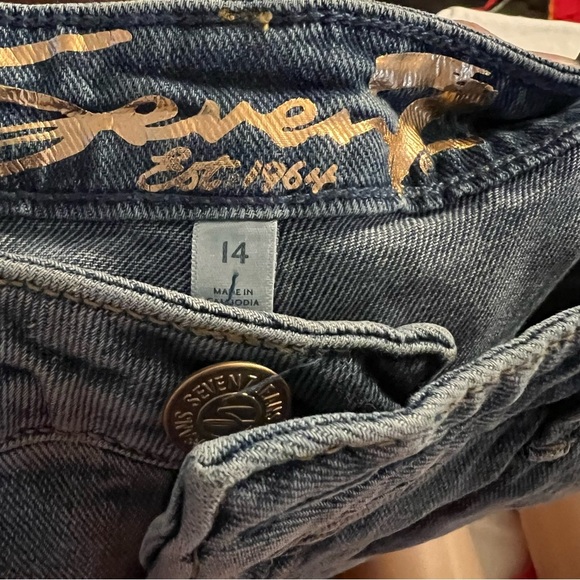 3/$30 🍂 Seven7 Felicity High Rise Slim Light Blue Flared Jeans - Picture 11 of 11